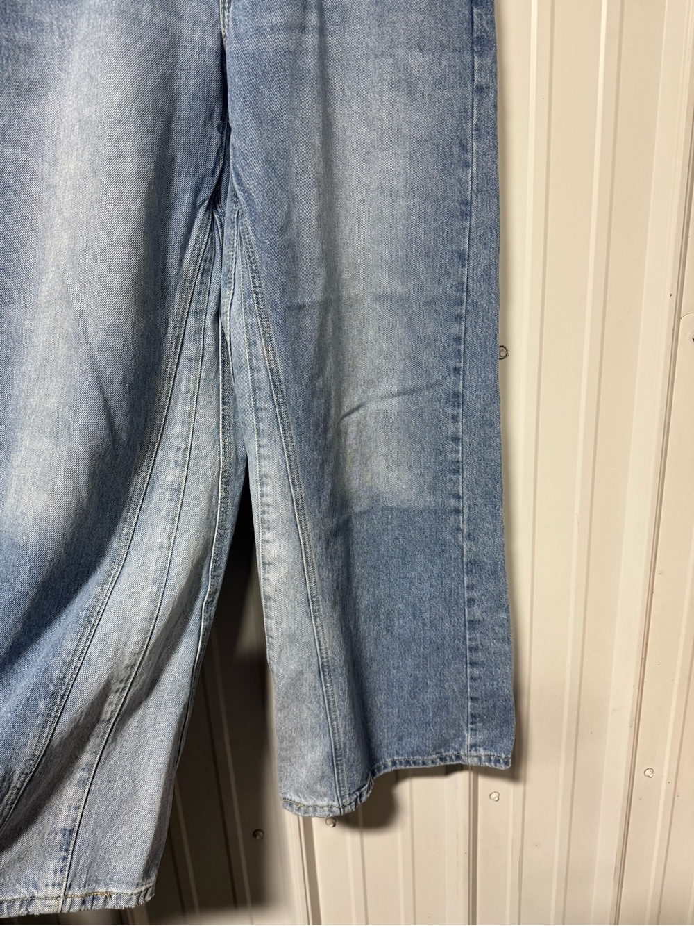 Levi's Women's '94 Spliced Baggy Wide Leg Mid-Rise Jeans Blue light Wash 29 - Picture 5 of 5